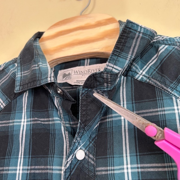 WindRiver plaid shirt Pearl snap modern fit lightweight size large - Picture 9 of 10